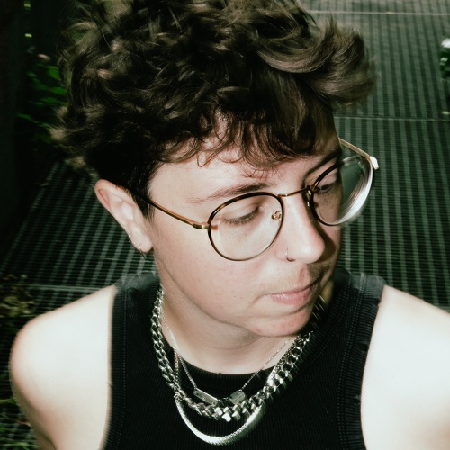 LAURAVIOLI with Divine MC